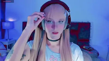 Kirmyy_ webcam model stream image