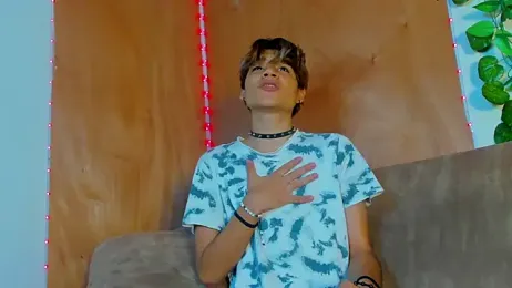 Leo_Glow webcam model stream image