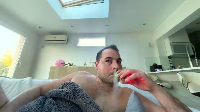 justeqqun webcam model stream image