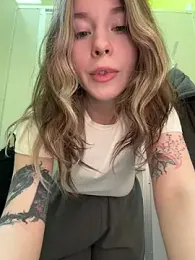 Mimiumuy webcam model stream image