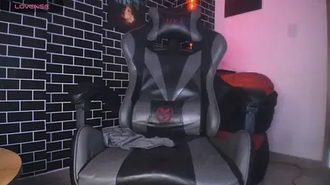 Lil_Curved webcam model stream image