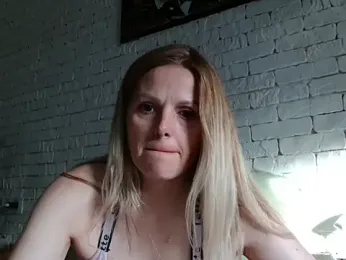 Angel_girllovemy webcam model stream image