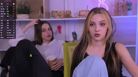 aria_moo webcam model stream image