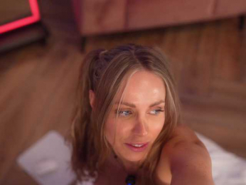 EvaFashionista webcam bongacams model stream image