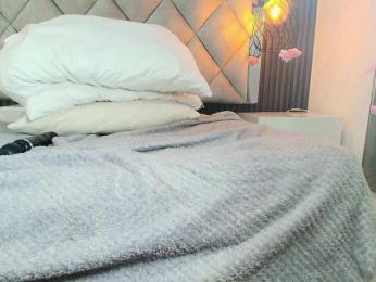 Sara-Channel webcam model stream image