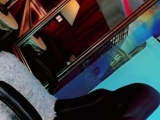 manuela-kingsley webcam model stream image