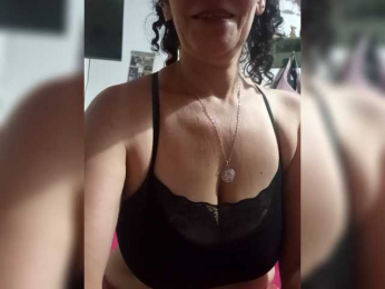 Taniamilf69 webcam bongacams model stream image