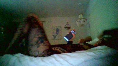 MizzMoist webcam model stream image