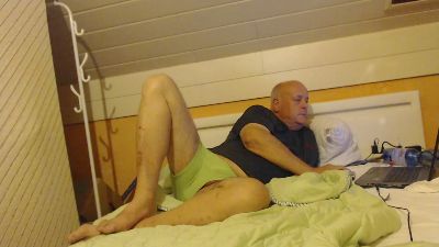 hotte1965hot webcam model stream image