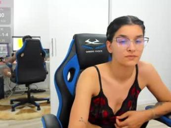 maya_and_guests webcam model stream image