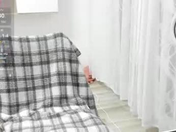 maya_and_guests webcam model stream image