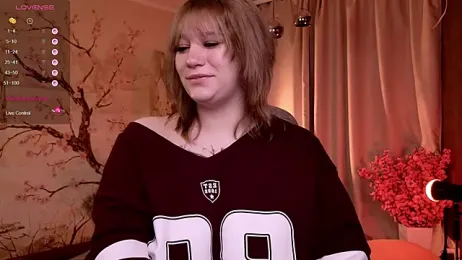 Morvelyn webcam model stream image