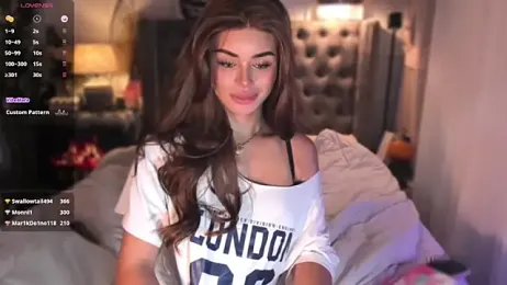 ParisianDoll webcam model stream image