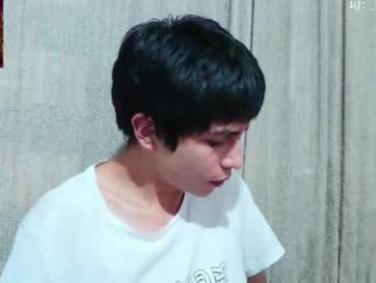 s_a_t_u_r_n webcam model stream image