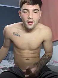 Gero2001arg webcam stripchat model stream image