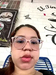 Lucyklein2022 webcam model stream image