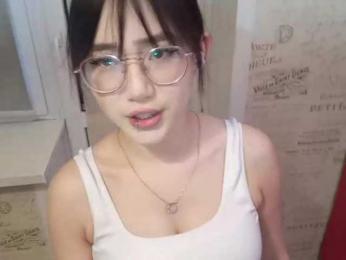 MyrleHenggeler webcam bongacams model stream image