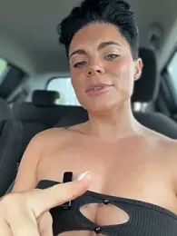 LukeLouHarvey webcam model stream image