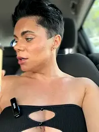 LukeLouHarvey webcam model stream image