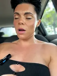 LukeLouHarvey webcam model stream image