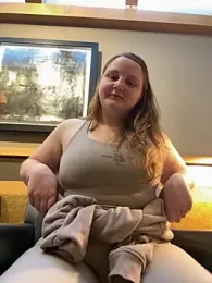 GingerSnap33 webcam model stream image