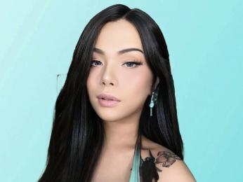 HolyAngelica webcam model stream image