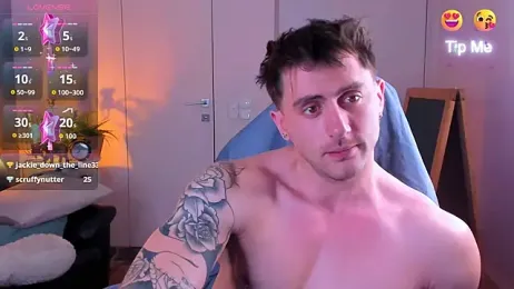 Oscar_Miller_ webcam model stream image