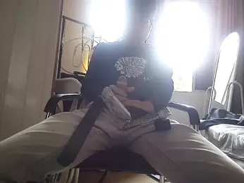 leeyoung_ webcam model stream image