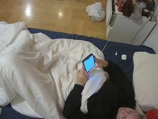 voyeurcam-julmodels-greybed-2 webcam model stream image