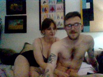 DVDIODVDIO webcam model stream image