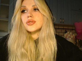 __Alya___ webcam model stream image