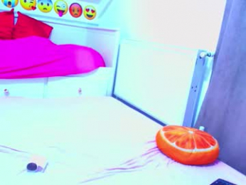 eveandmax webcam model stream image