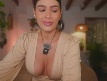 Meegan webcam bongacams model stream image