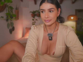 Meegan webcam bongacams model stream image