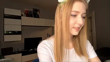 AveryBerkson webcam stripchat model stream image