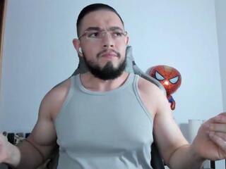 Luigi White webcam model stream image