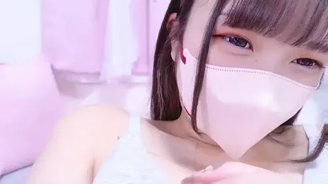 MAIKA_pyon webcam model stream image