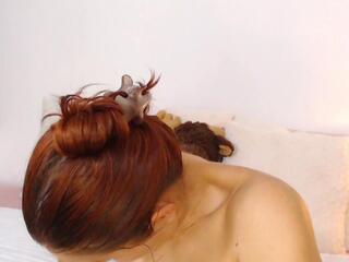 Belle Russeau webcam model stream image