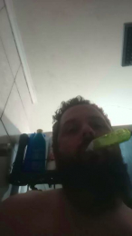 SouUber webcam model stream image