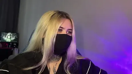 Xtoni_ webcam model stream image