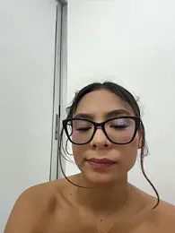 amira_cute2 webcam model stream image
