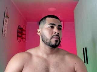 Charles Jamess webcam model stream image