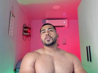Charles Jamess webcam model stream image