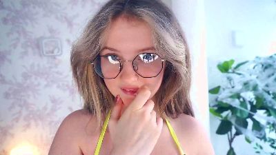 LynnaByrd webcam model stream image