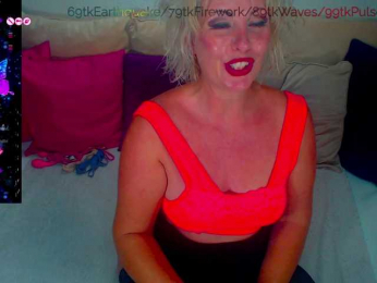 Alexin-McQueen webcam model stream image