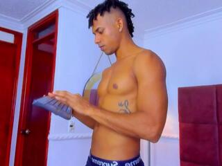 Axeel King webcam model stream image