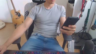 junior95 webcam model stream image