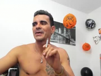 sofi_and_santy webcam model stream image