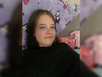 LinbergLin webcam model stream image