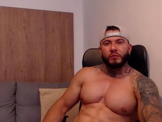 Lian Jones webcam model stream image